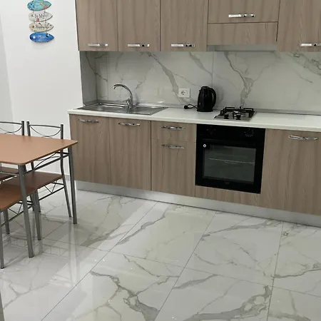 Maria Nives مارينا دي سكيافوني