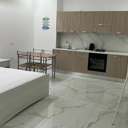 Maria Nives فندق مبيت وإفطار مارينا دي سكيافوني