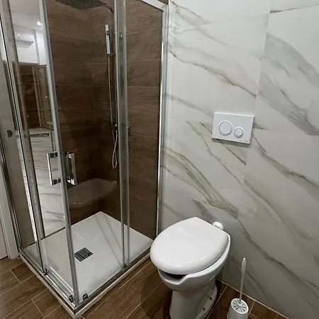 Maria Nives فندق مبيت وإفطار مارينا دي سكيافوني