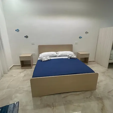 Maria Nives Bed and Breakfast *