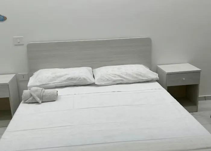 Maria Nives Alojamento de Acomodação e Pequeno-almoço Marina di Schiavonea