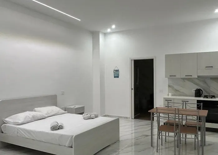 Maria Nives Alojamento de Acomodação e Pequeno-almoço Marina di Schiavonea