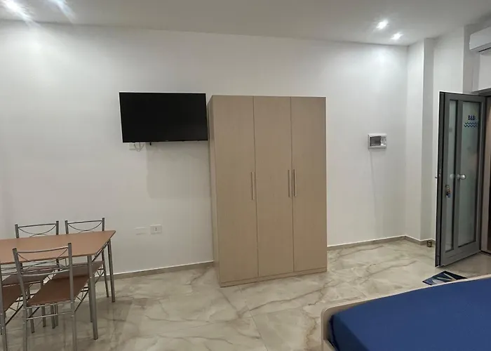 Alojamento de Acomodação e Pequeno-almoço Maria Nives Marina di Schiavonea