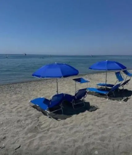 Alojamento de Acomodação e Pequeno-almoço Maria Nives Marina di Schiavonea